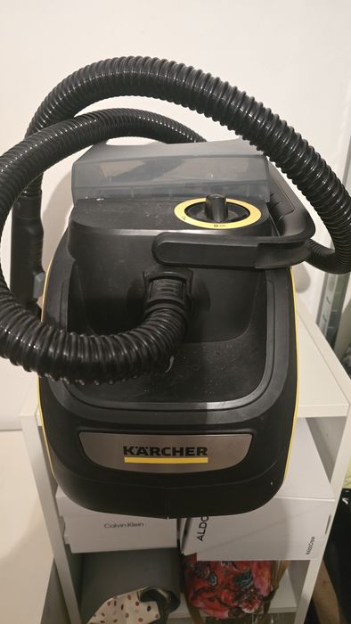 Aspirator cu spalare prin injectie-extractie Karcher SE 3 Compact Home