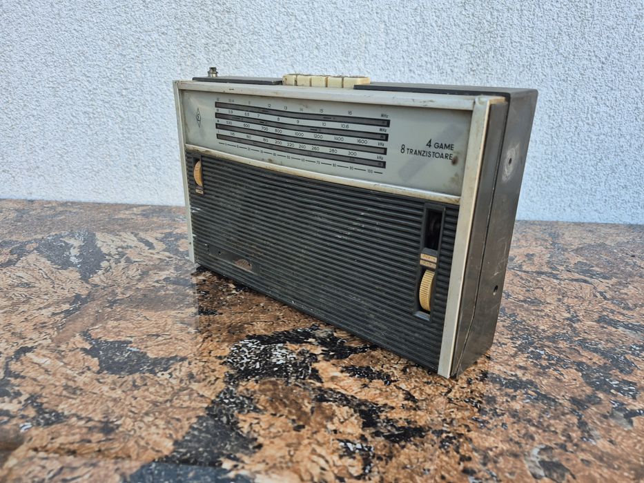 Radio receptor portabil marca Albatros S681T fabricat de Electronica