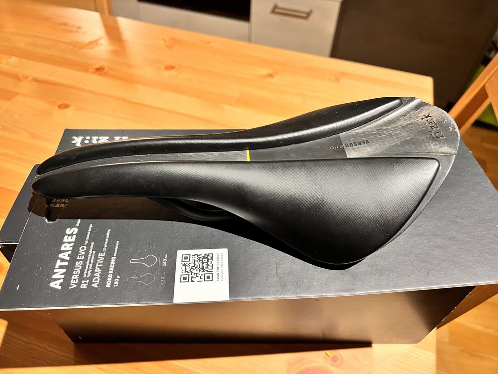 Sa Carbon Fizik Antares 00 Versus EVO Regular - Chameleon - negru