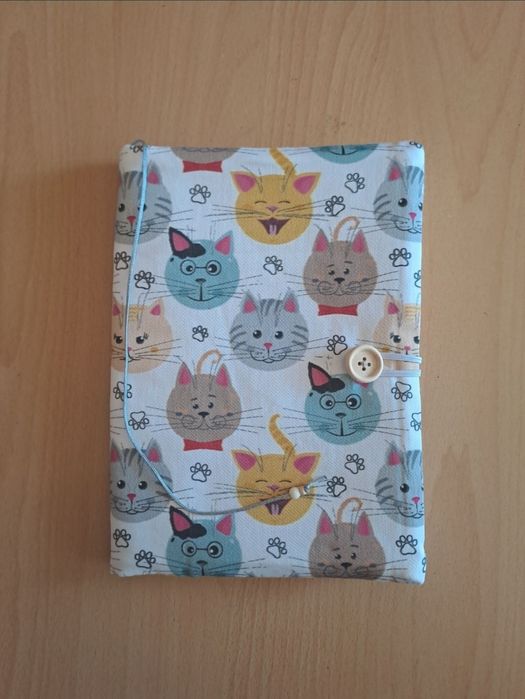 Текстилни калъфи за книги