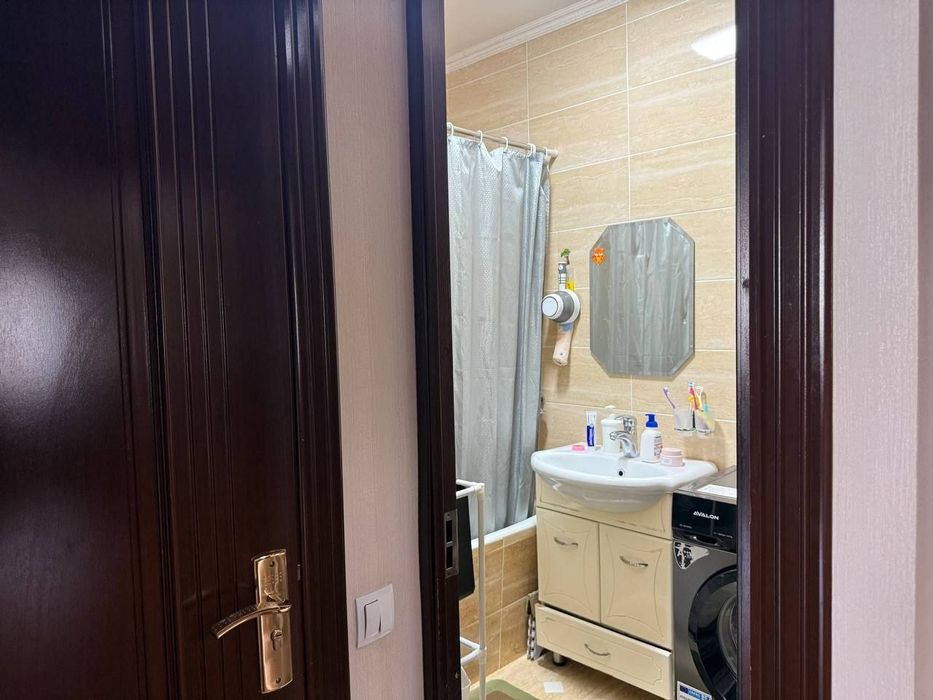 Срочно  продам евро 3 ком квартиру возле Ганги