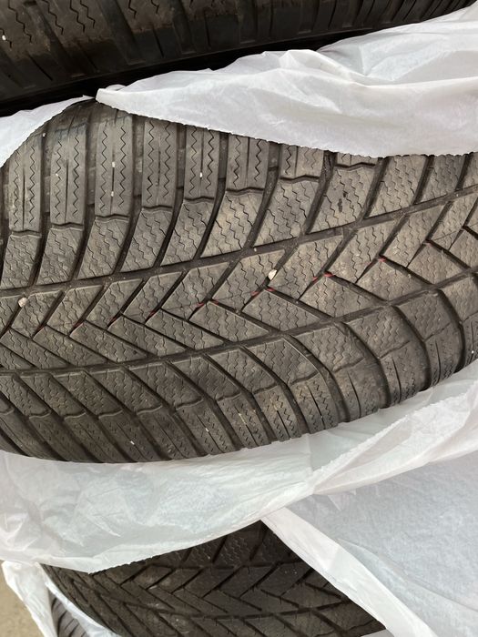 Bridgestone Blizzak  255 55 R18 109V Dot. 2021