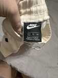 Мръсно бели  къси панталонки Nike