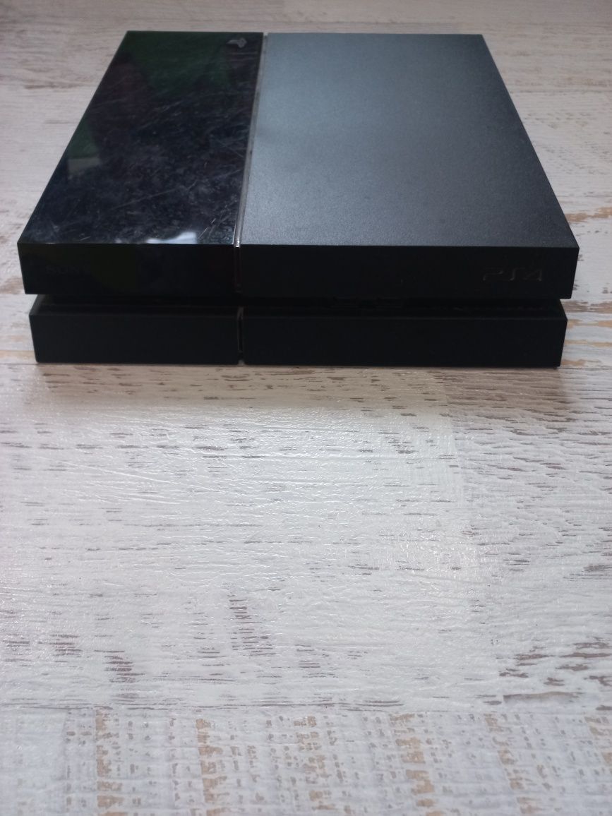 Playstation 4  (FAT)