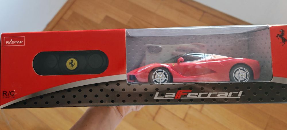 Mașina cu telecomanda Ferrari NOUĂ