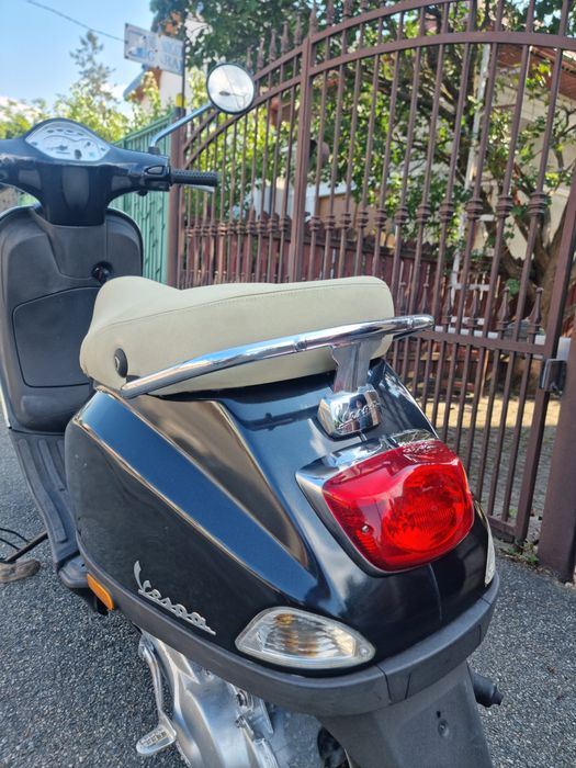 Scuter Vespa LX50 ,2 T