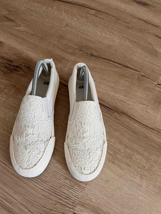 Espadrile/tenisi bej cu dantelă H&M – mărimea 38, aproape noi!