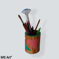 Ръчно рисуван дървен моливник