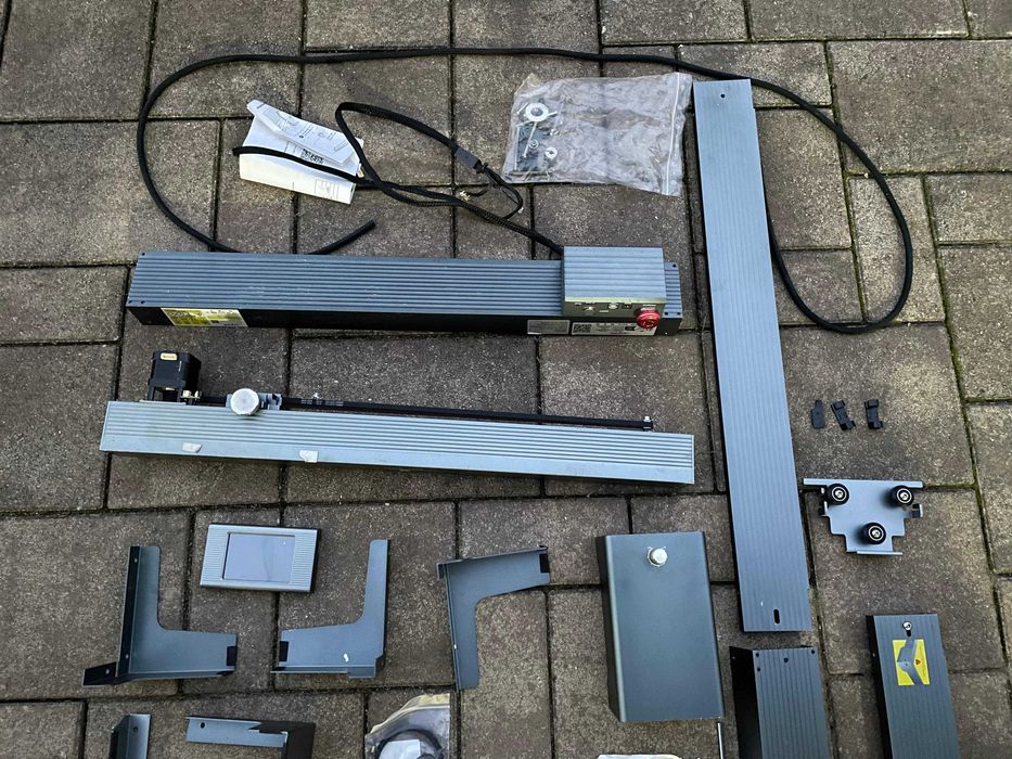 ATEZR V35 Plus 160W – Mașină laser gravură și tăiere CNC