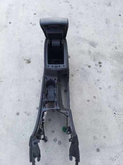 Cotiera tunel central ford mondeo mk4 7s71-a045020-ag3zhe