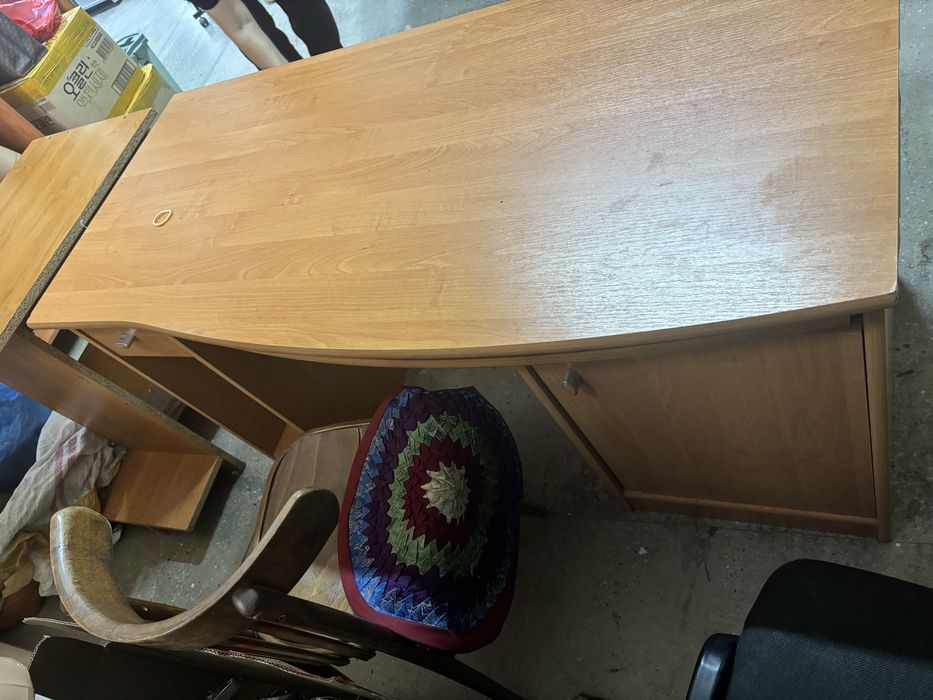 Продам два стола в хорошем состояний