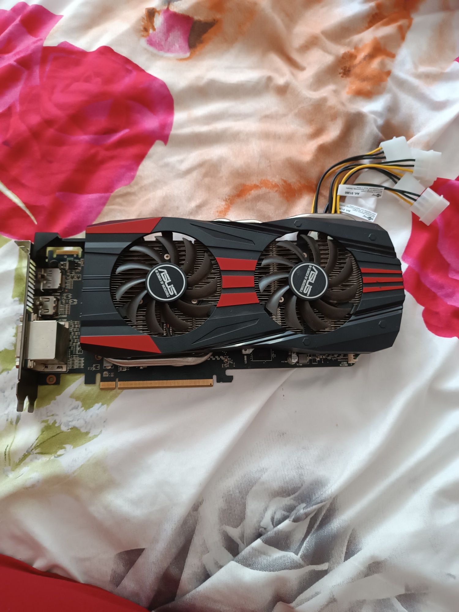 Placa video ASUS Radeon R9 270X