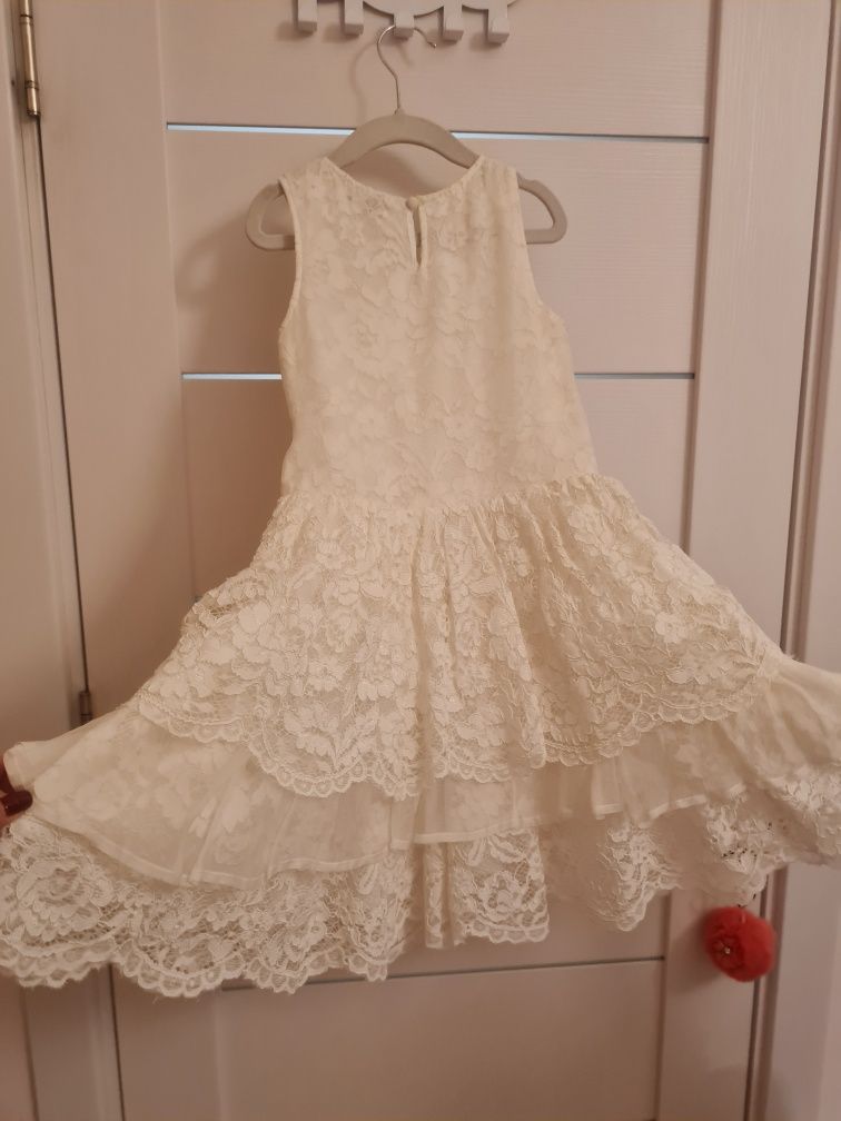 Официални детски рокли р-р 116  с дантела и коприна Twinset и Guess