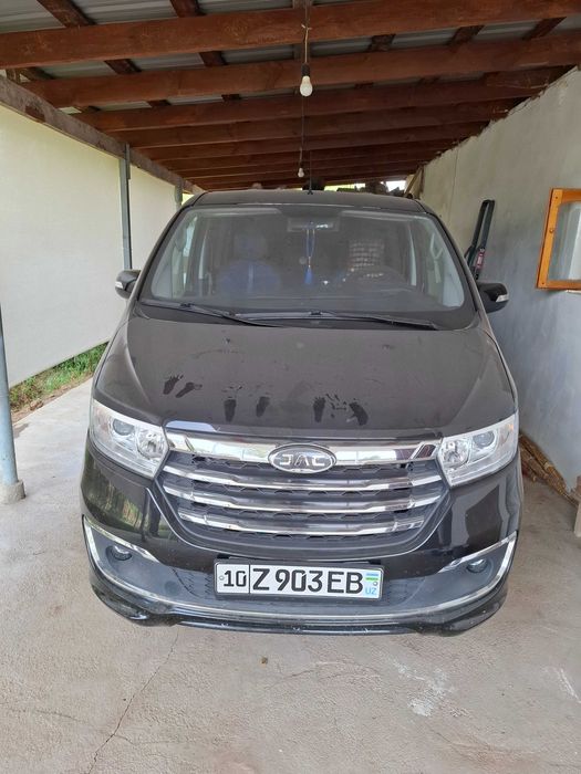 Продается минивэн JAC M3 (2023 г.) | 8+1 мест | Пробег 12 000 км