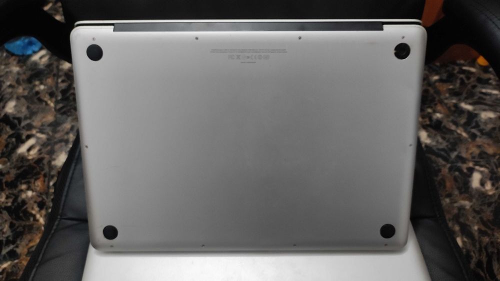 Dezmembrez Macbook pro A1286 si A1297