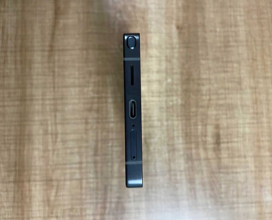 Samsung S25 Ultra 1tb + Samsung buds3 и зарядно