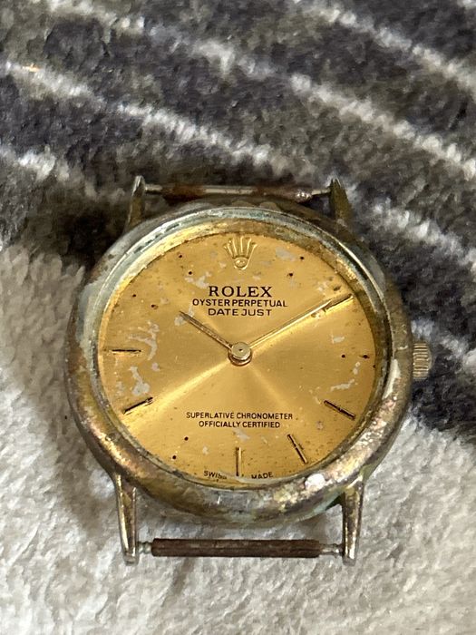 Стар златен часовник rolex