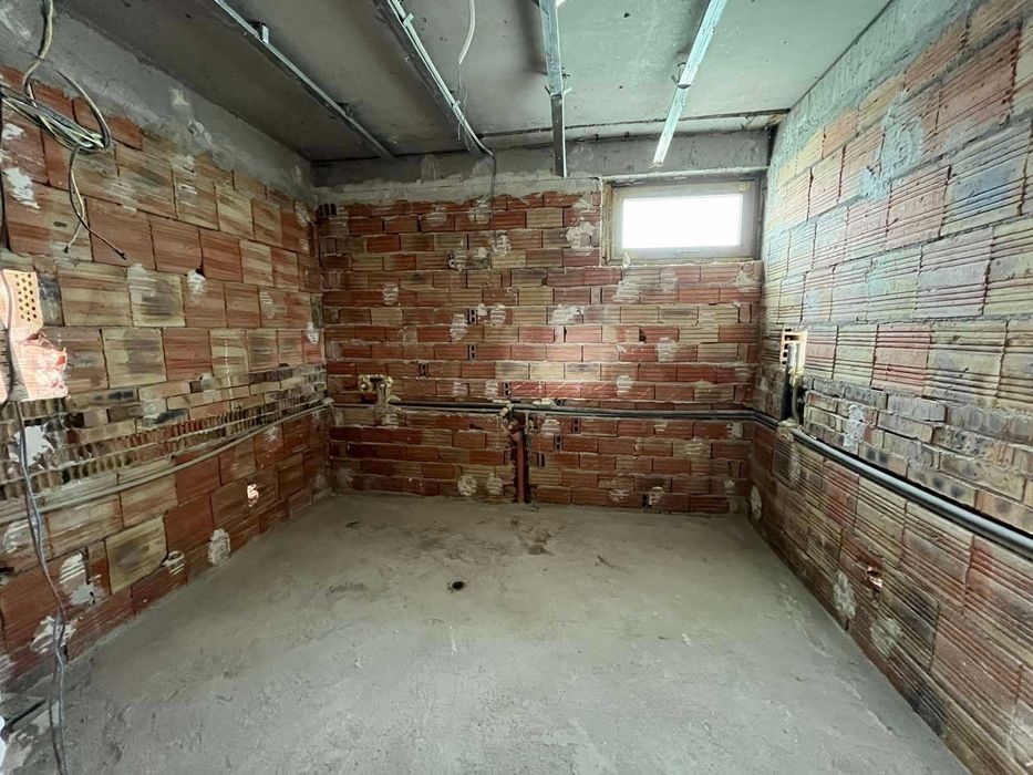 Продава се Многостаен апартамент в Поморие - 276 кв.м за 259 €/кв.м - Снимка #11