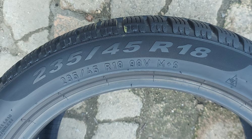 Set 2buc 235/45 R18 98V XL Pirelli Sotto Zero Winter 240 M+S iarnă