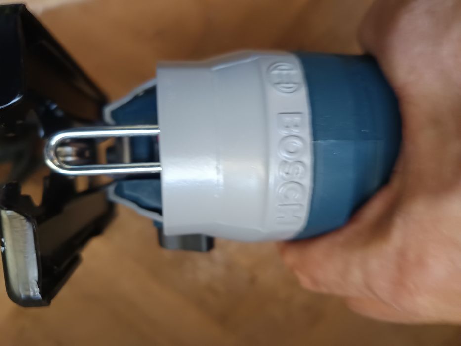 Vând fierăstrău pendular Bosch