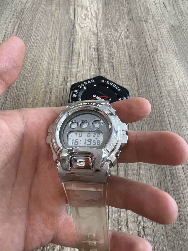 Часовник Casio G-shock GM-6900SCM-1