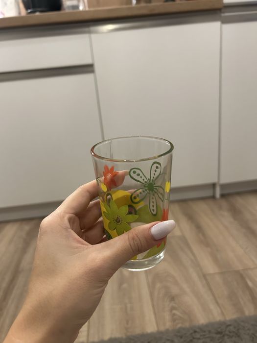 Чаши за Вода на Цветя