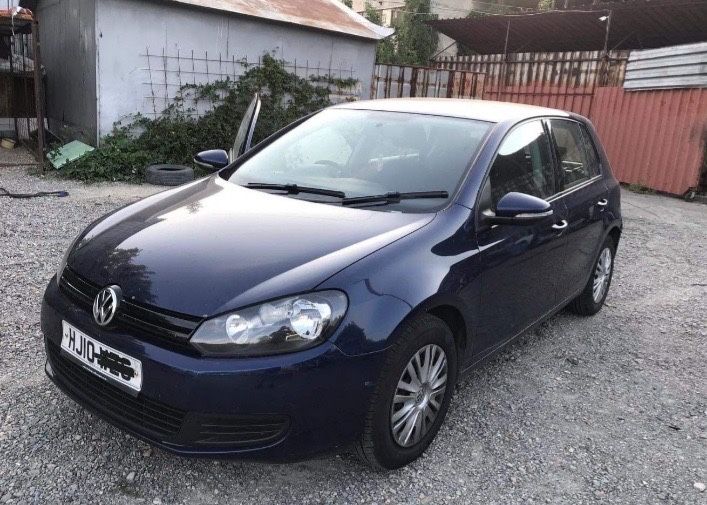 Продаваме на части фолксваген голф6 1.6 тди vw golf6 1.6tdi.