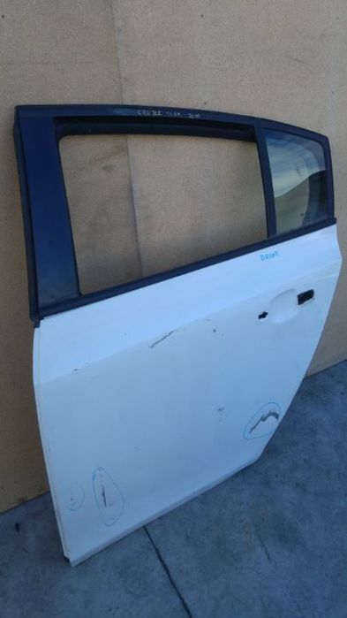 usa portiera stanga spate chevrolet cruze  break 2010