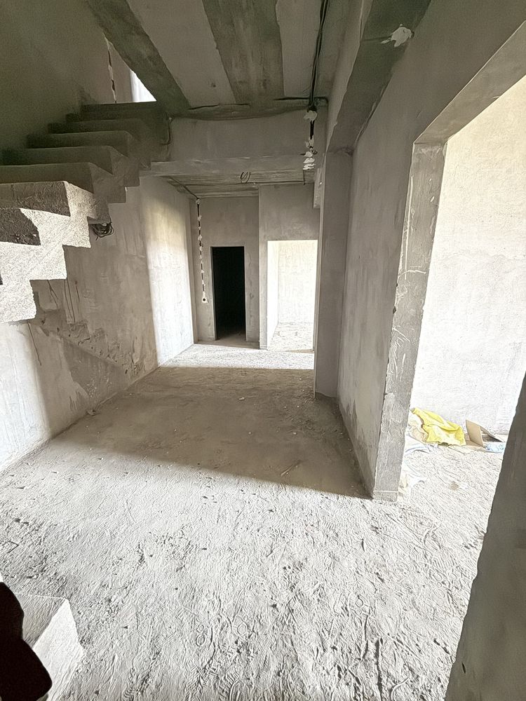 Dom sotiladi 152 kv/m 3/4 etaj duplex
