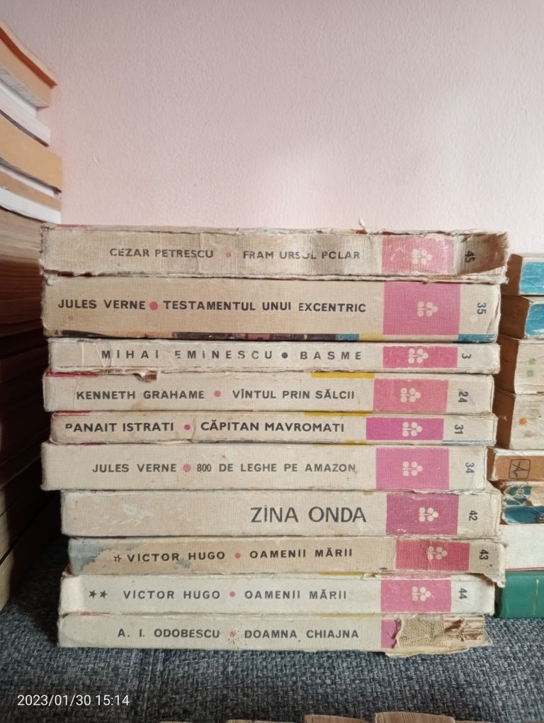 Cărți vechi diferite edituri