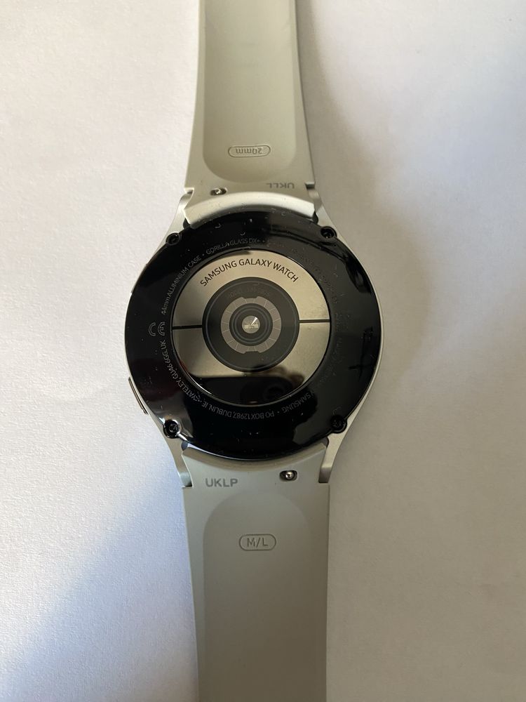 Galaxy Watch 4 LTE 44 garantie 06.24