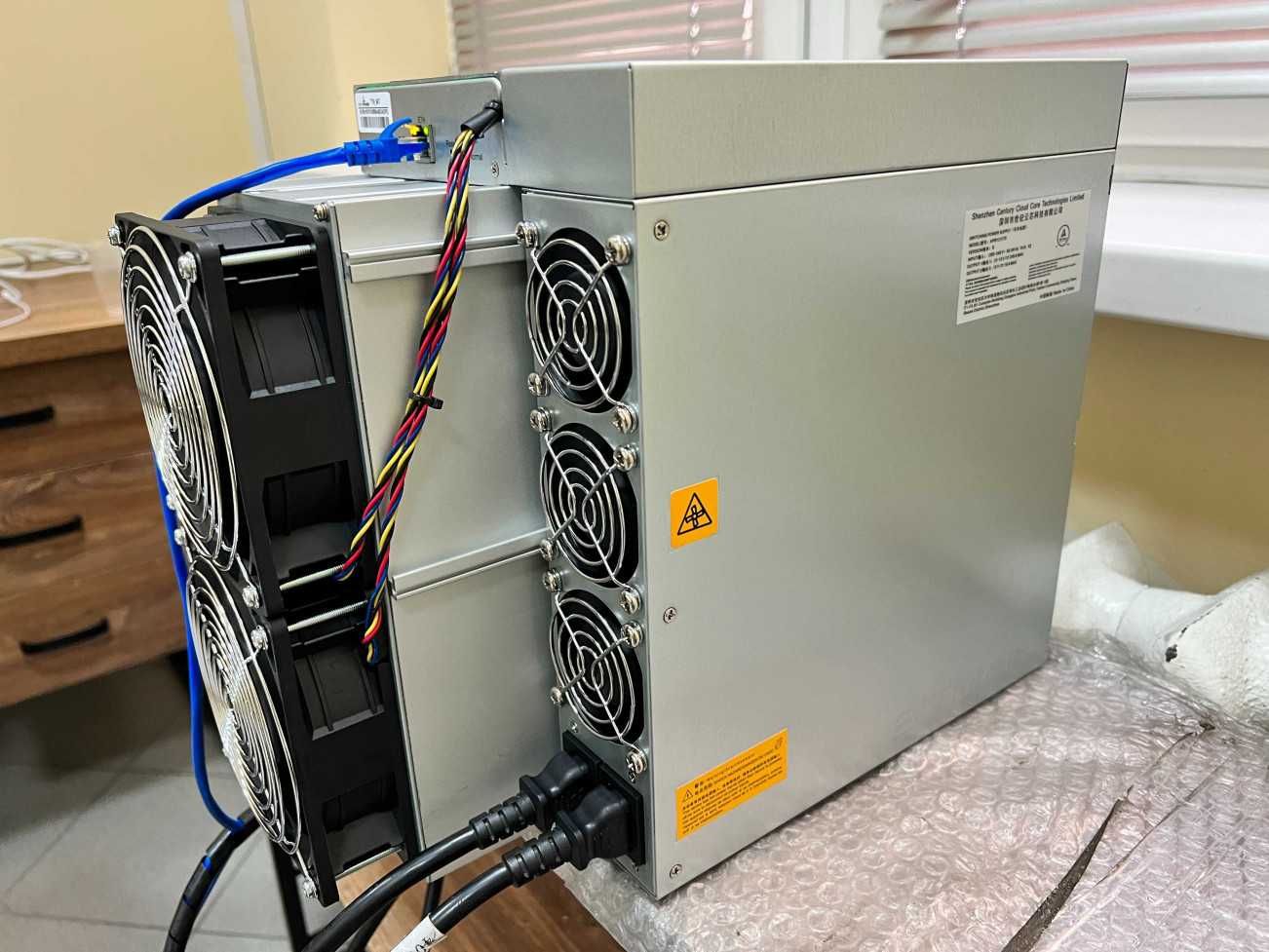 Asic Antminer S19, Асик S19 - T19