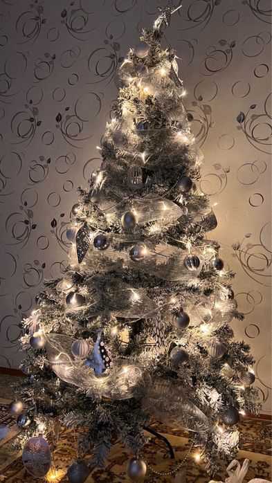 Продам новогоднюю ёлку