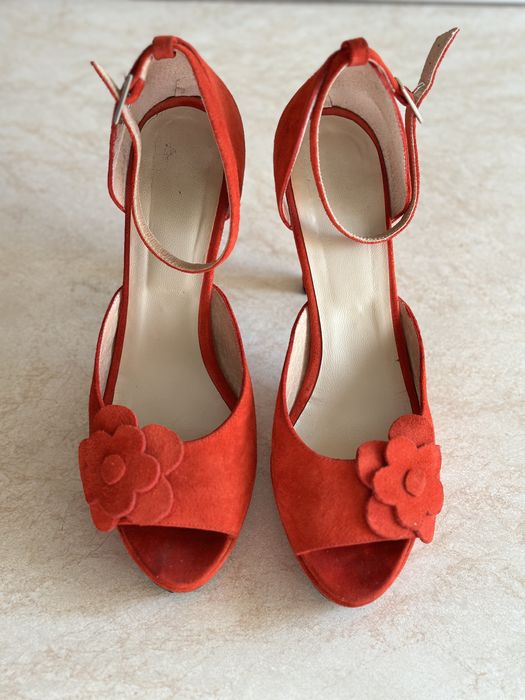 Sandale de piele rosii