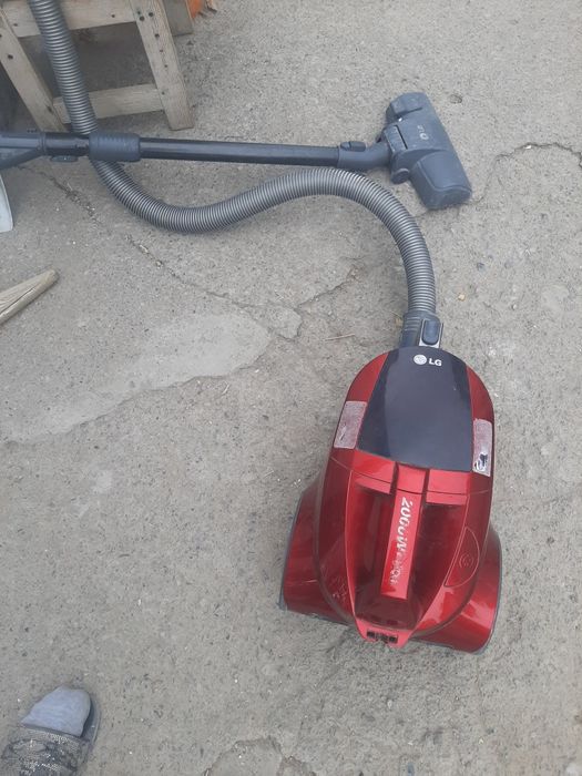 Пылесос LG 15000