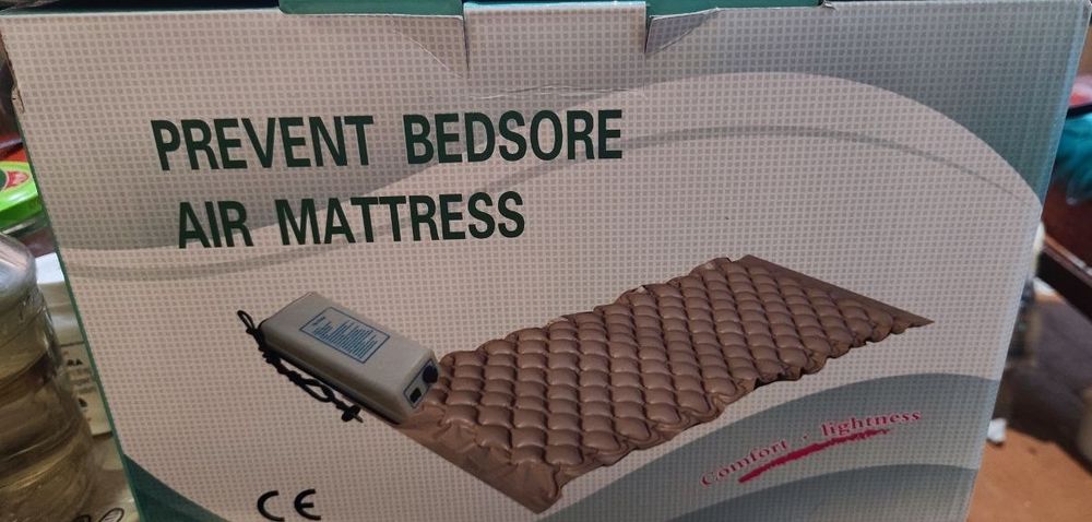 Надувной матрас,размер 90 на 2.30 односпальный новый.