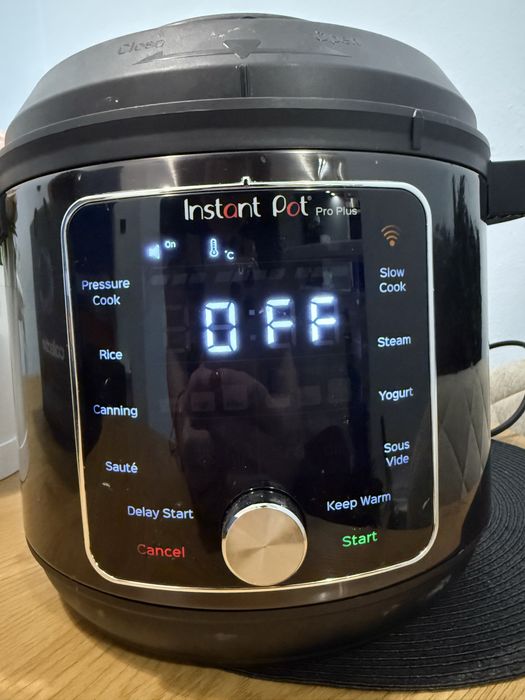 Мултикукър Instant Pot Pro Plus 5.7L (10-в-1)