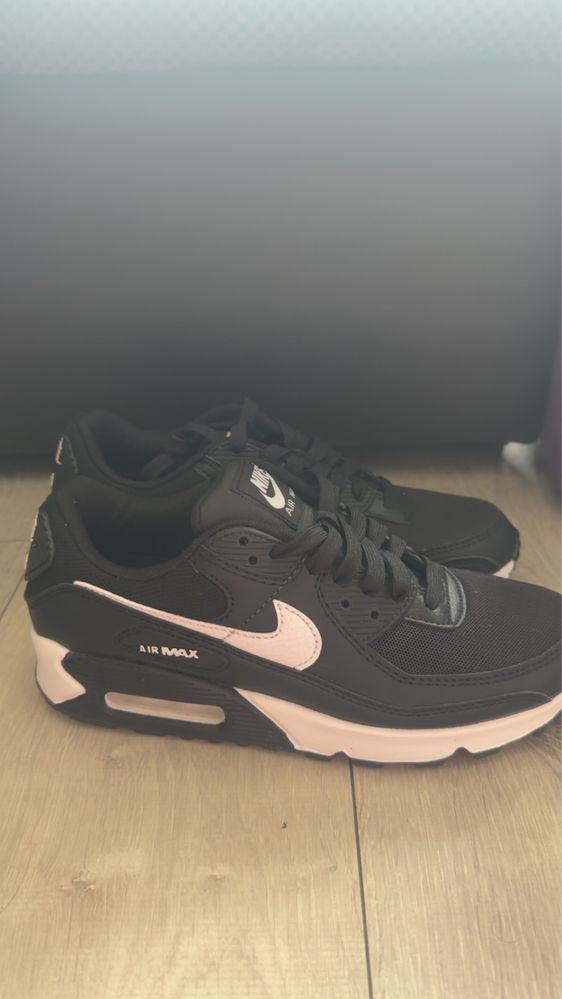 Nike air max 90 обувки