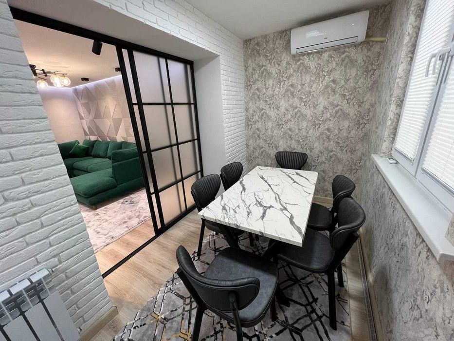 Сдаётся КЛАССНАЯ квартира ор-р м.Новза 3-ком/1/5 Чиланзар-2кв 977