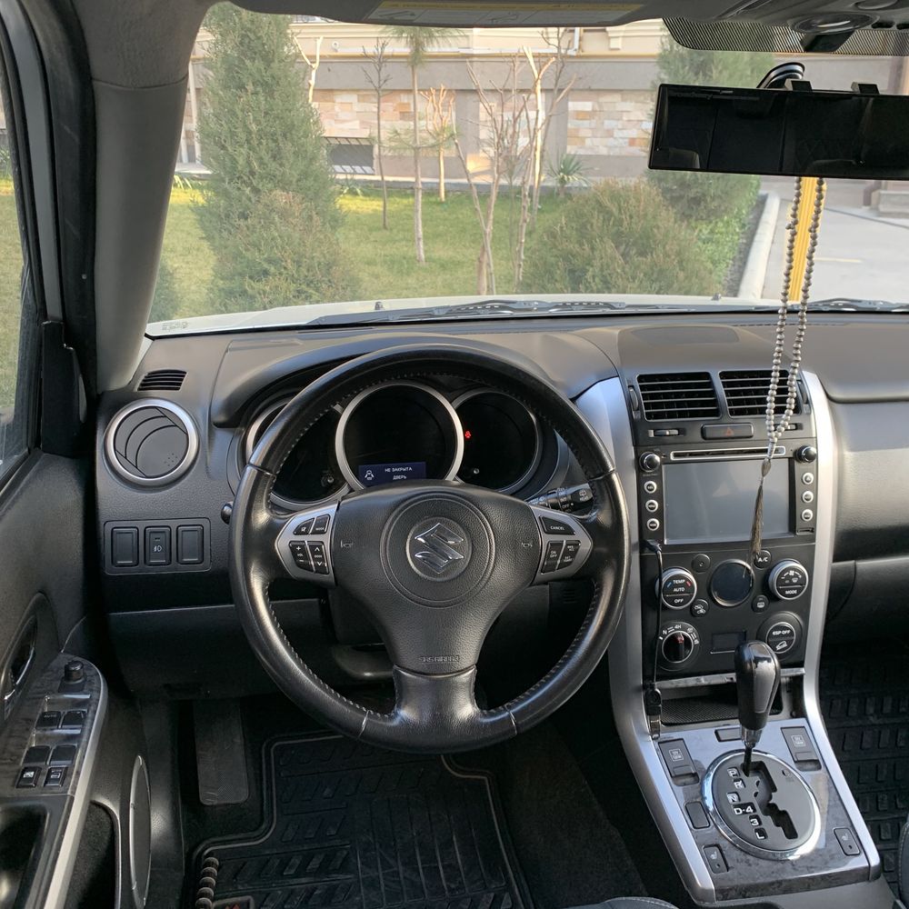 Продаается отличная Suzuki Grand Vitara (full, 3,2)