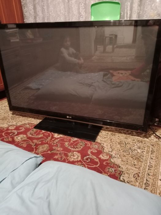 Продам телевизор LG