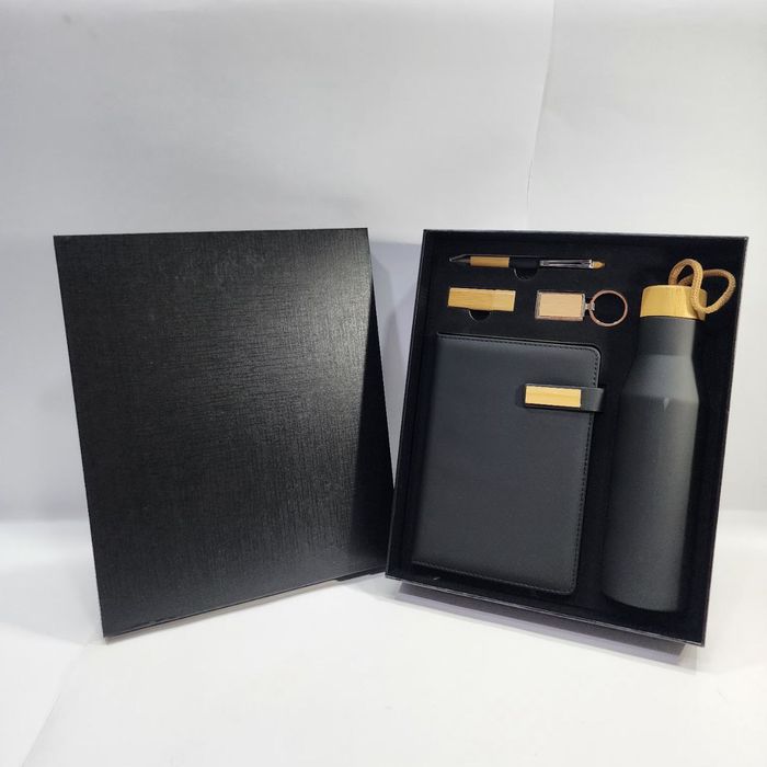 Стильный подарочный набор