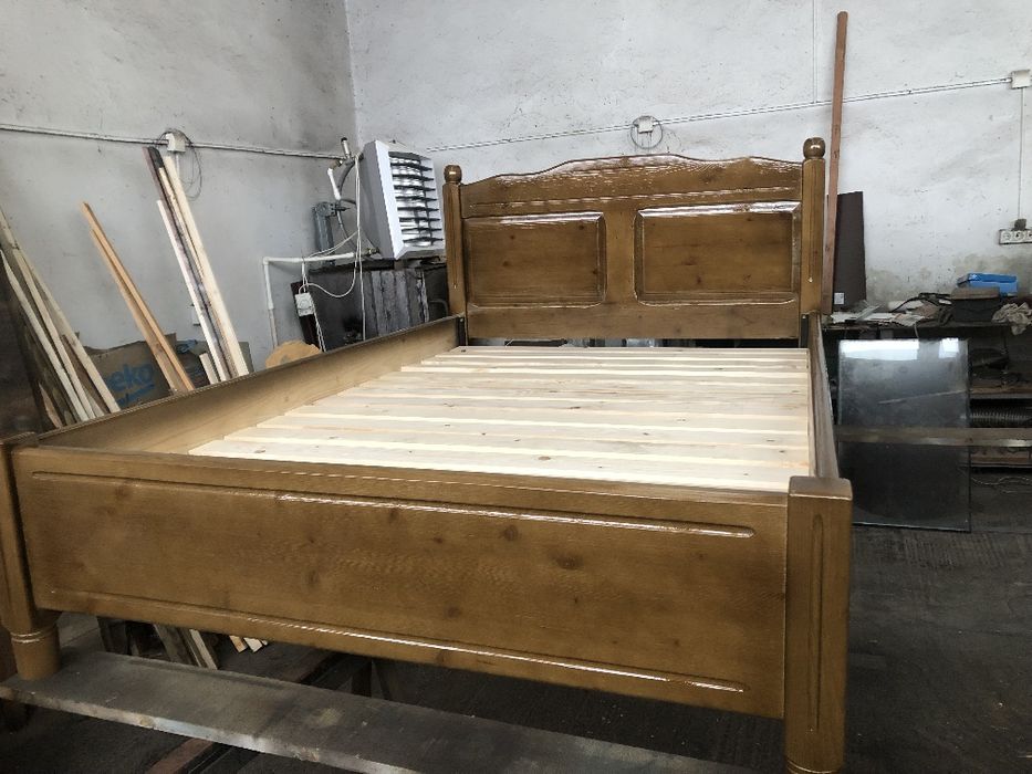 Mobilier paturi la comanda