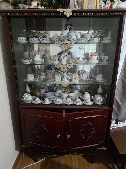 Vând Vitrină sufragerie