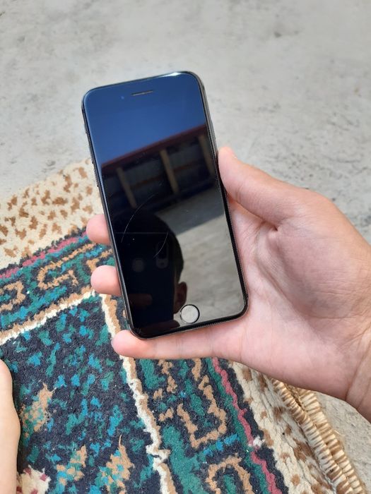 Iphone 8 sotiladi idealniy 64gb BIONIC 11 ios 16.7.11