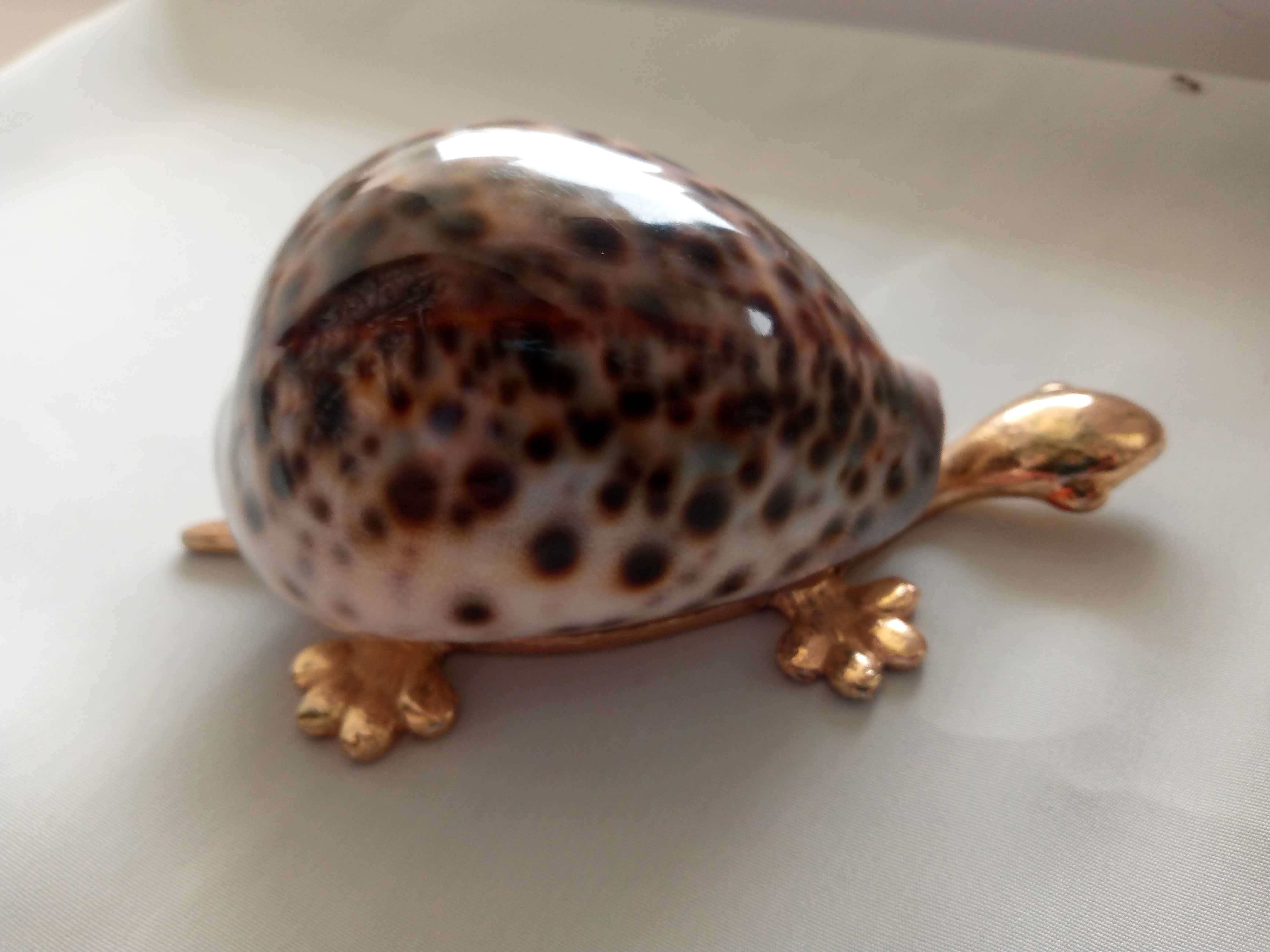 Коллекционный сувенир черепаха из раковины(Индийский океан)