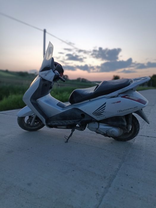 Scuter Honda Pantheon 150 cc