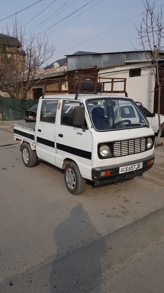 Грузовой пасажирский Suzuki