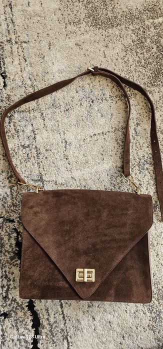 Daris - дамска чанта от естествен велур