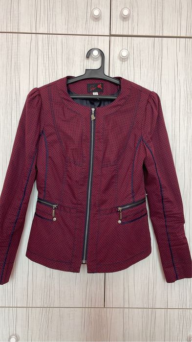 Дамски костюм Роси Фешън